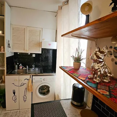 Appartamento Jolie Au Centre De Parigi